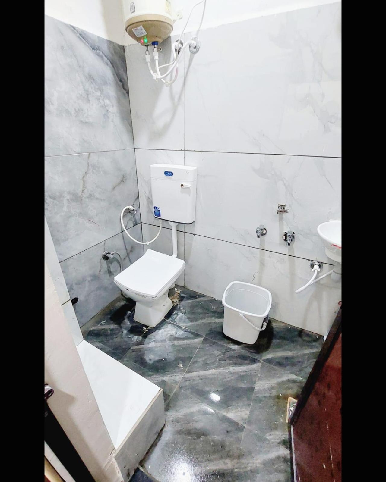 Hotel Om Palace Ujjain Eksteriør bilde